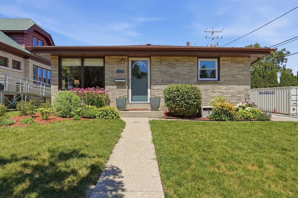 3956 E Edgerton Ave, Cudahy