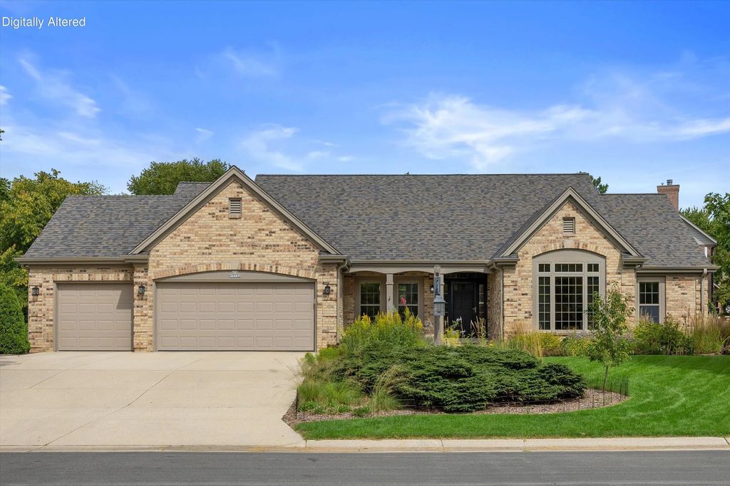 N74w16142 Stonewood Dr, Menomonee Falls