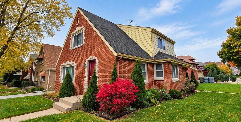 2705 N Carlton Pl, Milwaukee