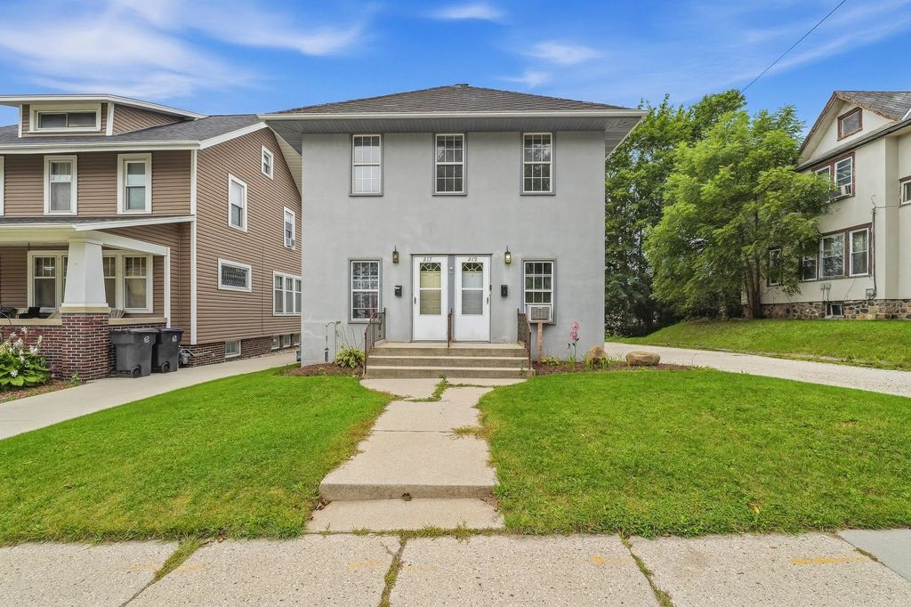 217 Leavens Ave 219, Sheboygan Falls