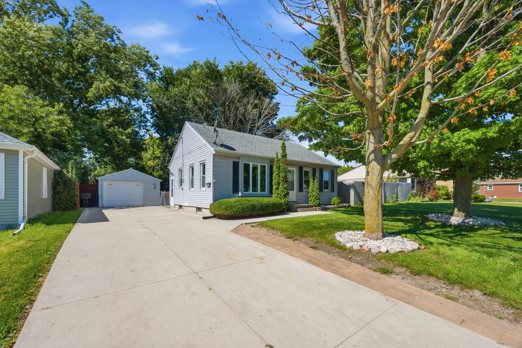 1710 Lathtrop Ave, Racine