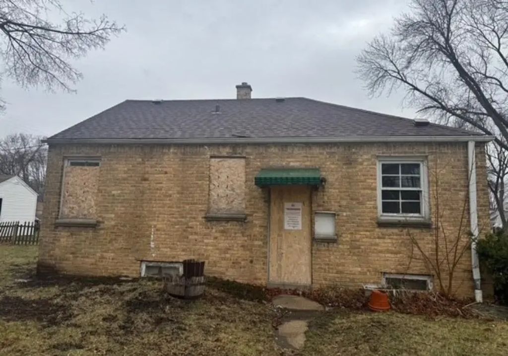 4661 N 21st St, Milwaukee