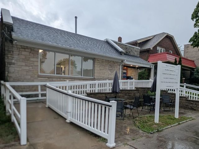 1107 W Oklahoma Ave 3, Milwaukee