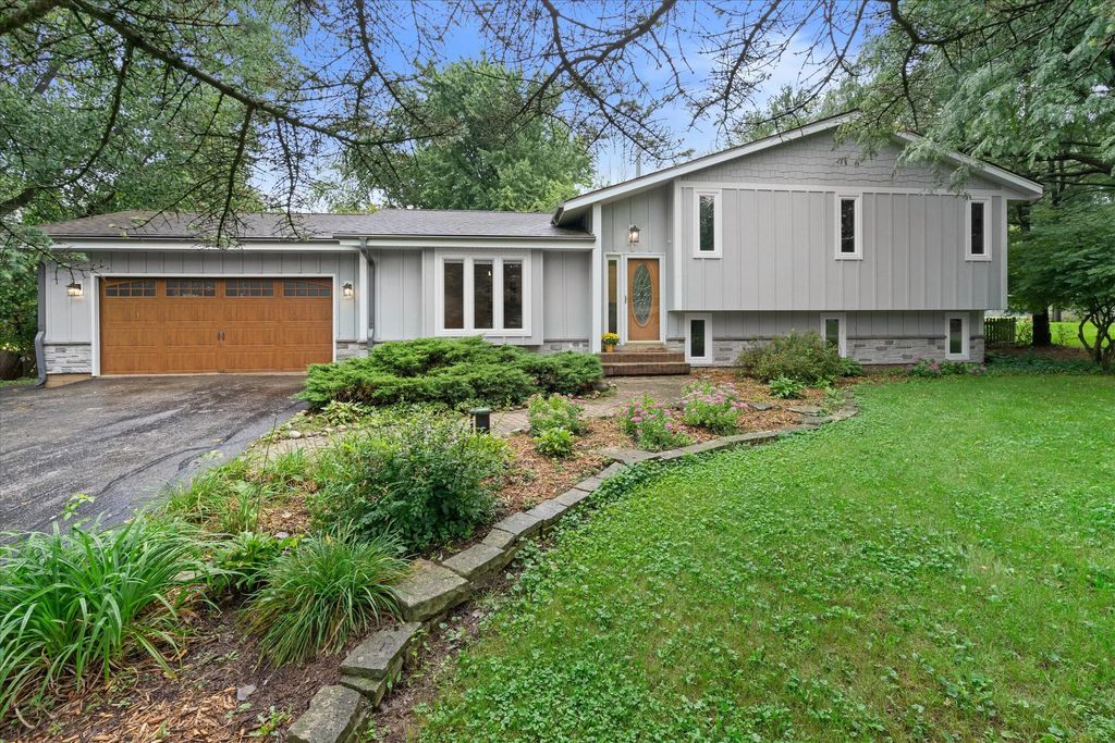 W5127 Hawkhunter Rd, Sugar Creek