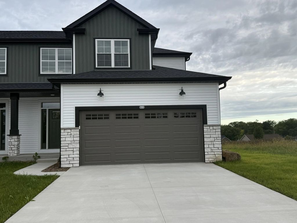 505 Golf Dr, Jefferson