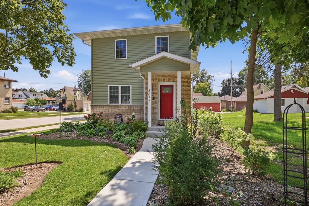 3677 E Carpenter Ave, Cudahy