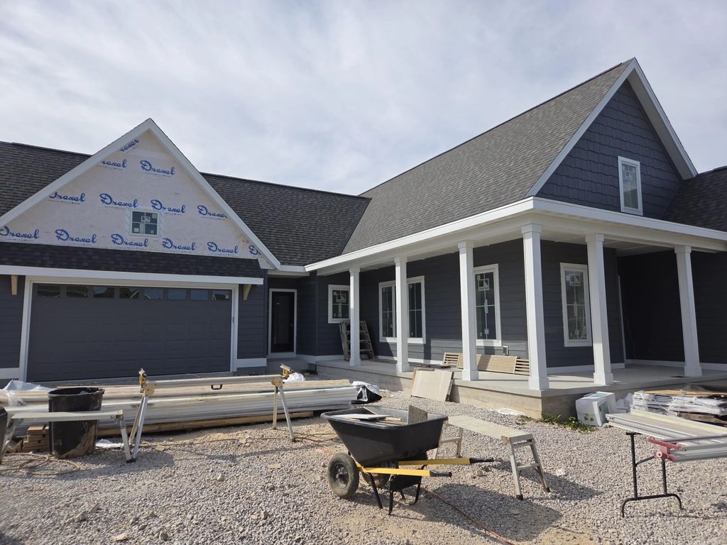 540 Meadow Cir E, Kohler