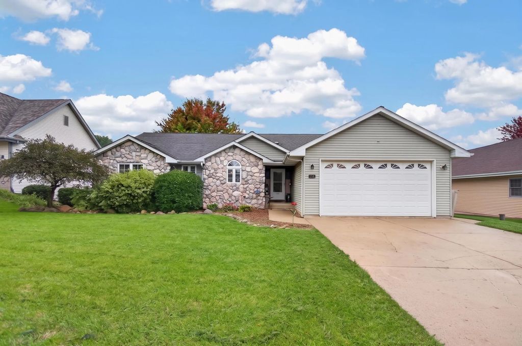 6116 248th Ct, Paddock Lake