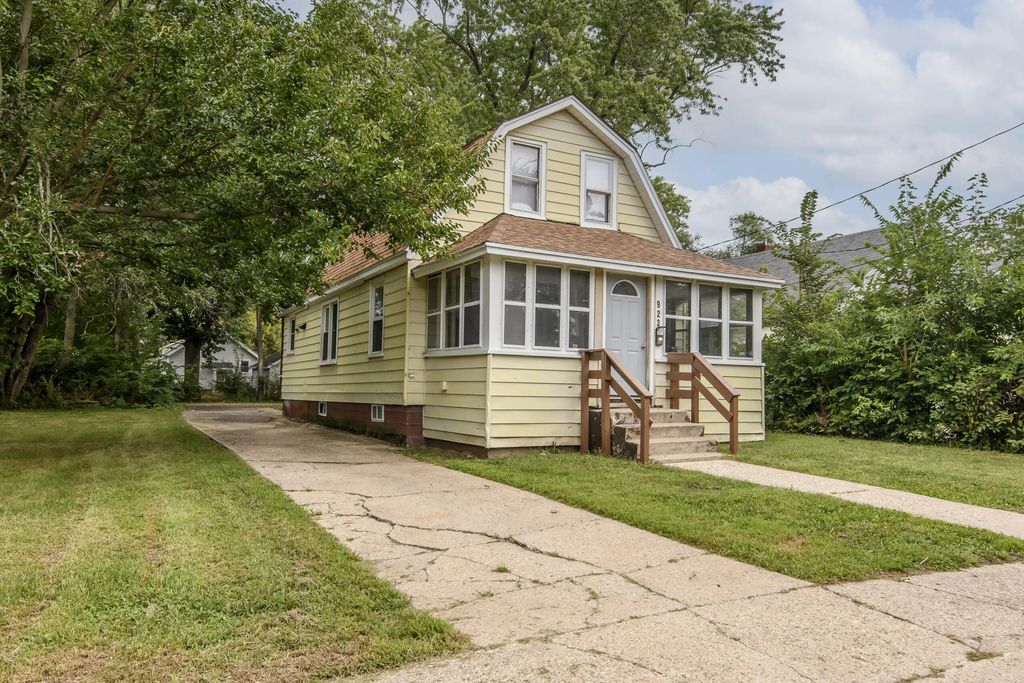 923 Randall St, Beloit