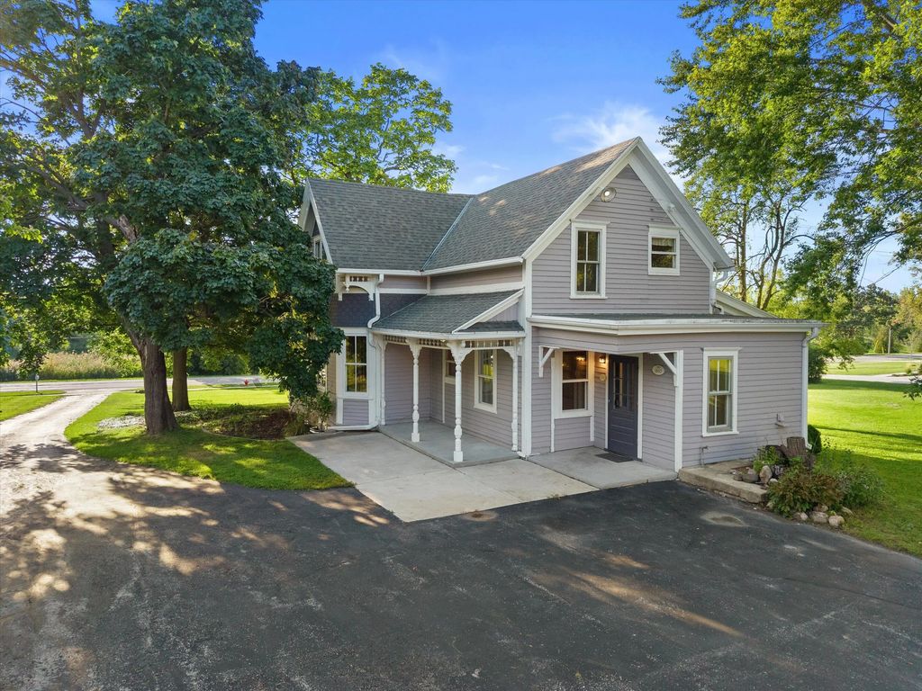 7582 S 51st St, Franklin