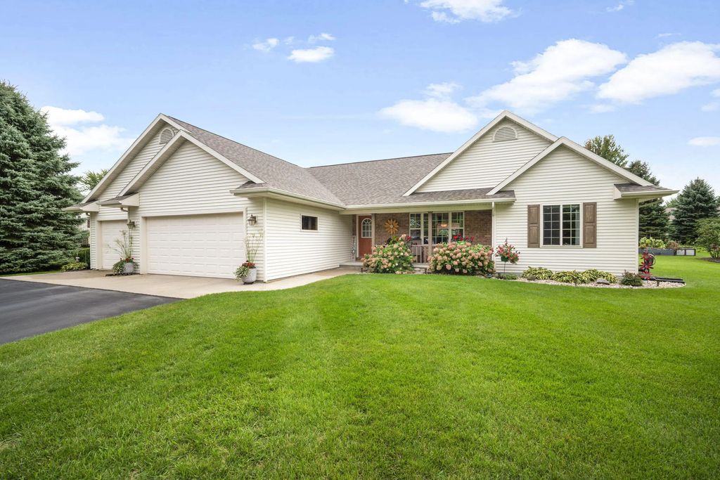 W3836 Somerset Ct, Taycheedah