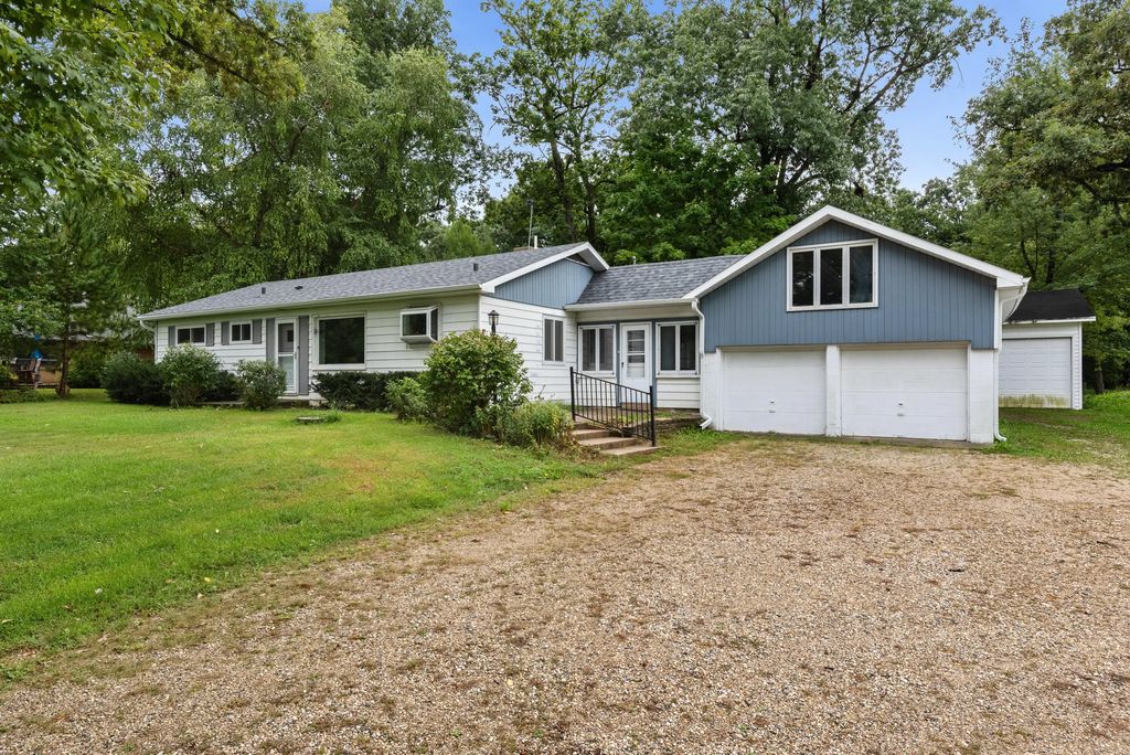 4939 Mound Rd, Delavan