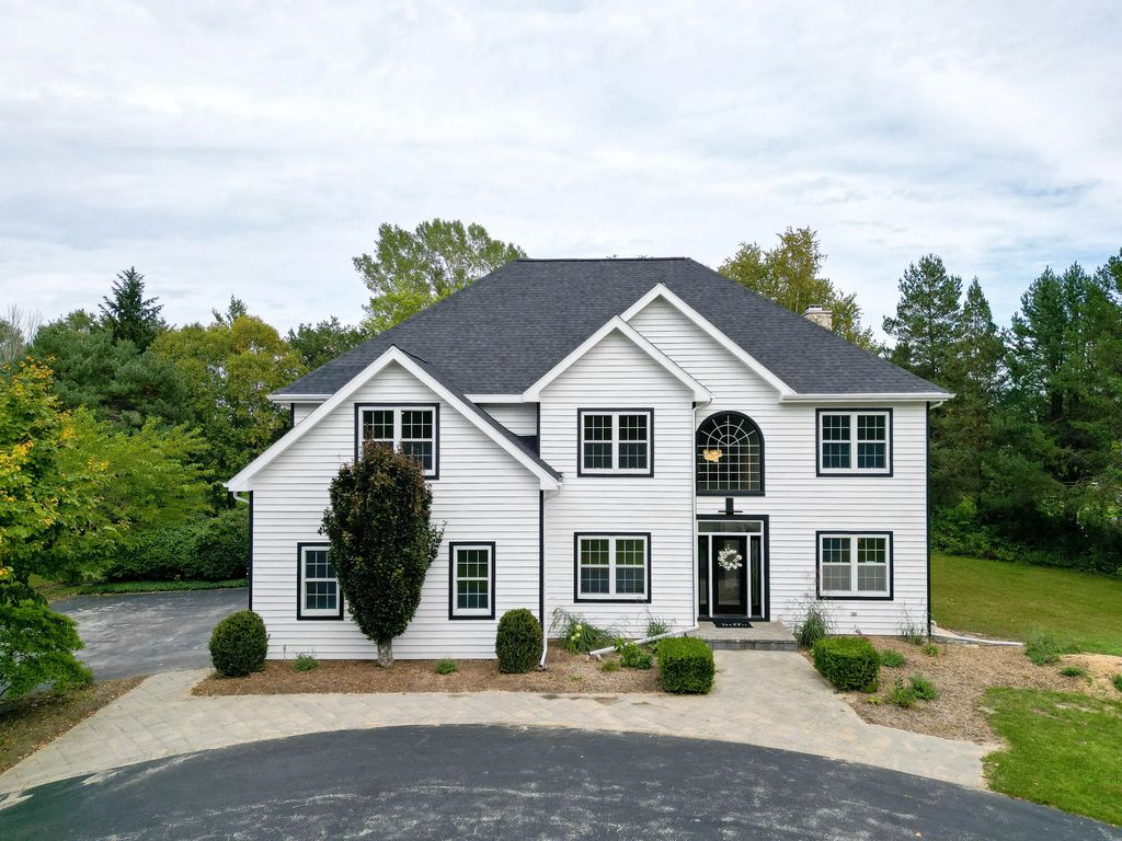 3205 Limerick Ln, Sheboygan