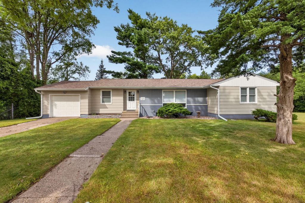 1605 St Cloud St, La Crosse