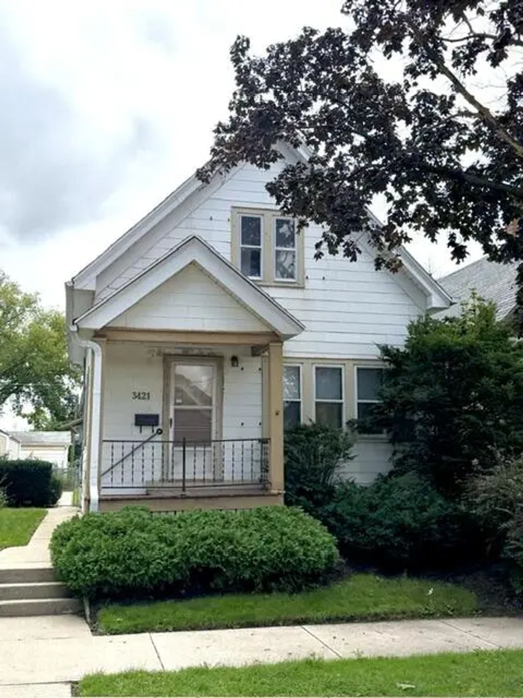 3421 W Arthur Ave, Milwaukee