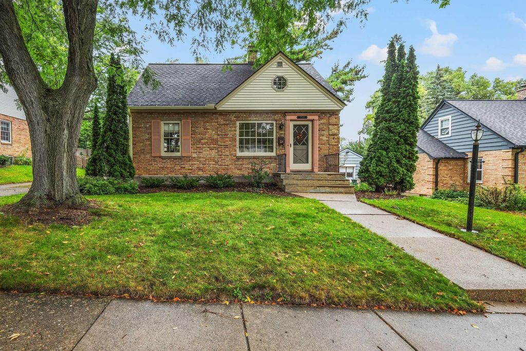 3514 Lucia Crst, Madison