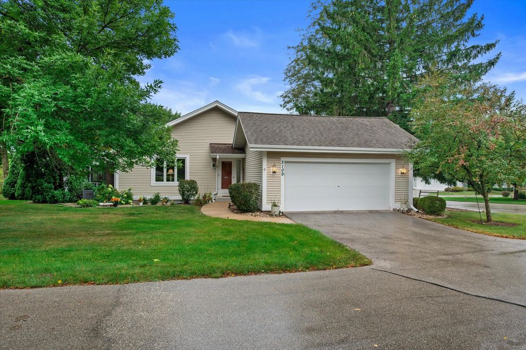 3109 Madison St, Waukesha