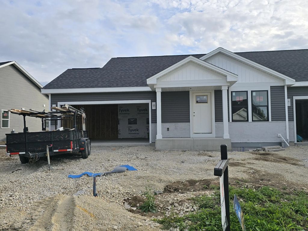 N162w21883 Poppy Rd, Jackson