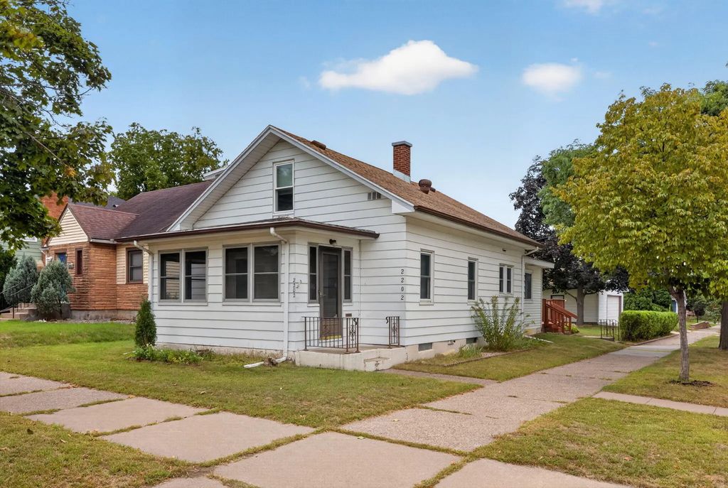 2202 Winnebago St, La Crosse