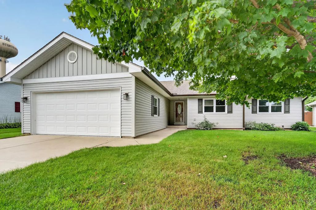 3408 97th St, Sturtevant