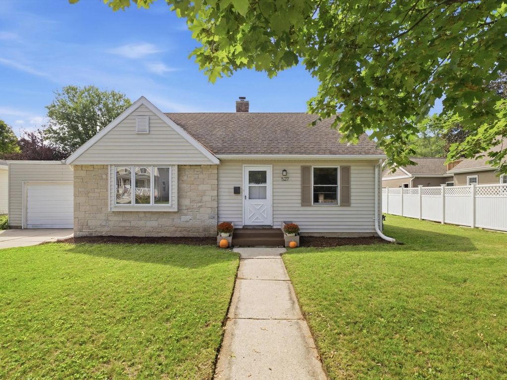 527 Schwartz St, Plymouth
