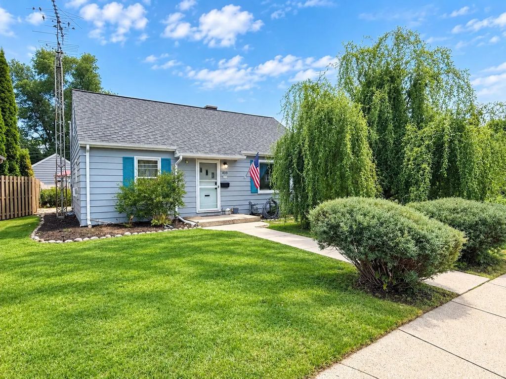 409 Vollrath Blvd, Sheboygan