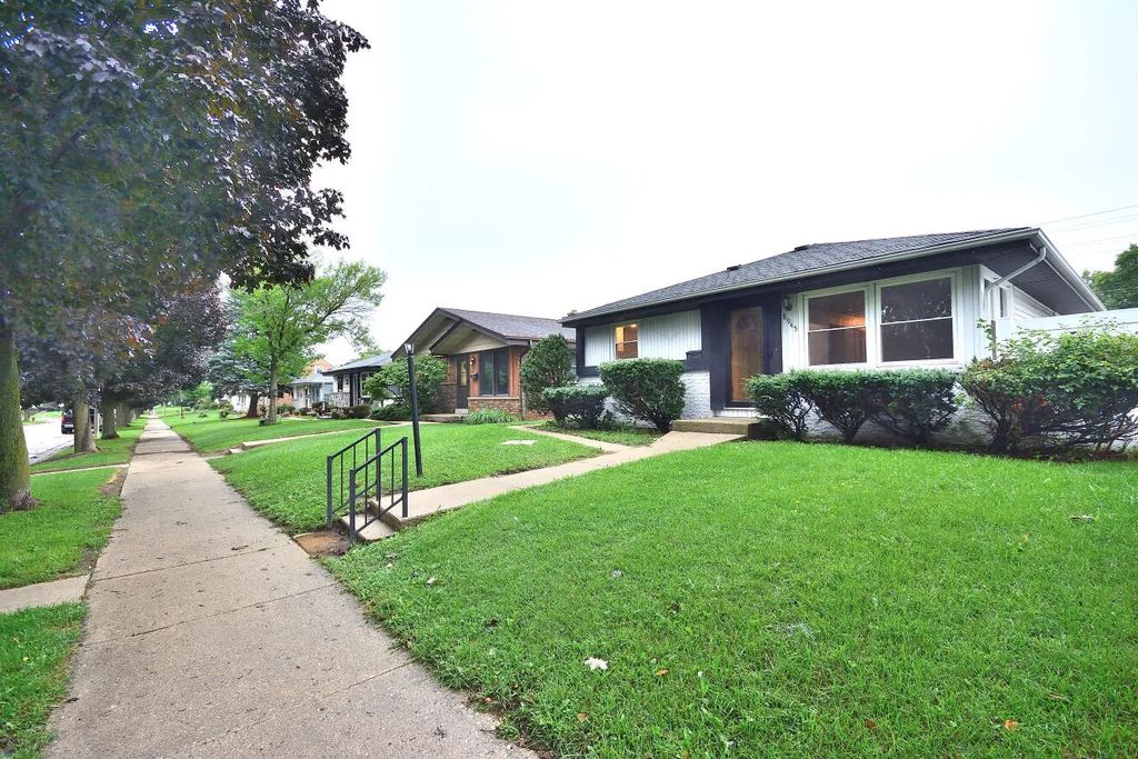 8945 W Herbert Ave, Milwaukee