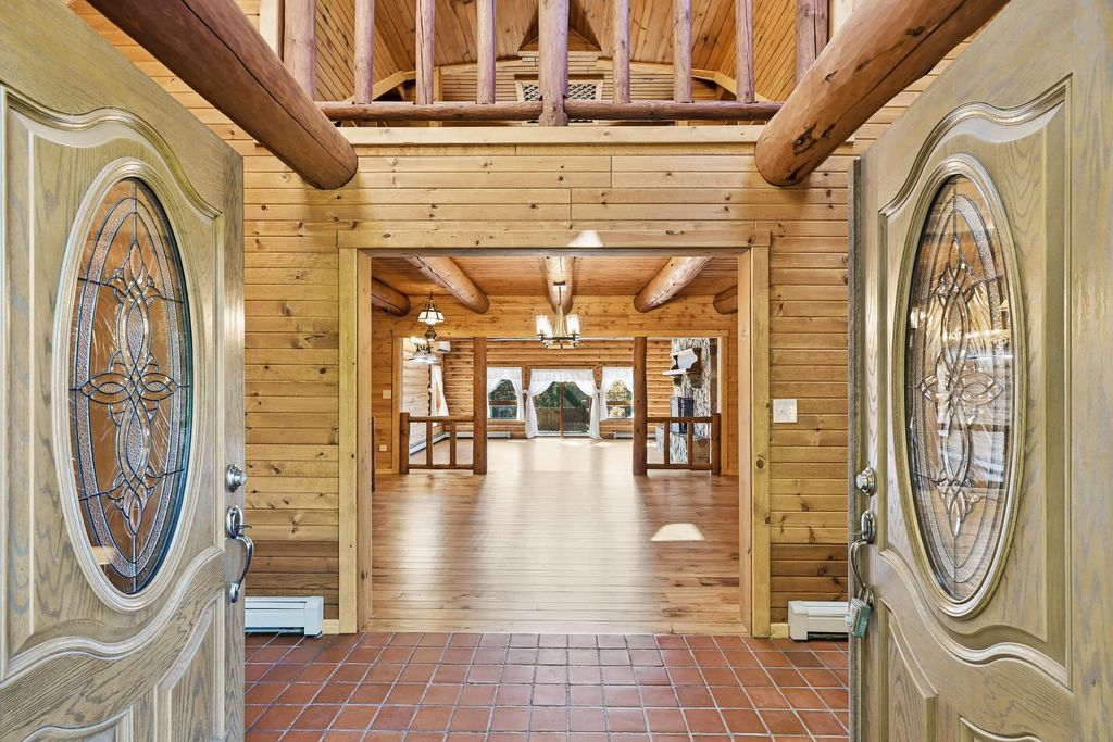 W714 Valley View Rd, Spring Prairie