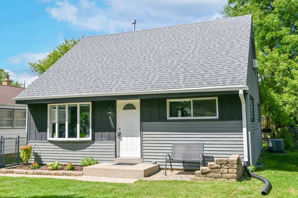 4551 S 50th St, Greenfield