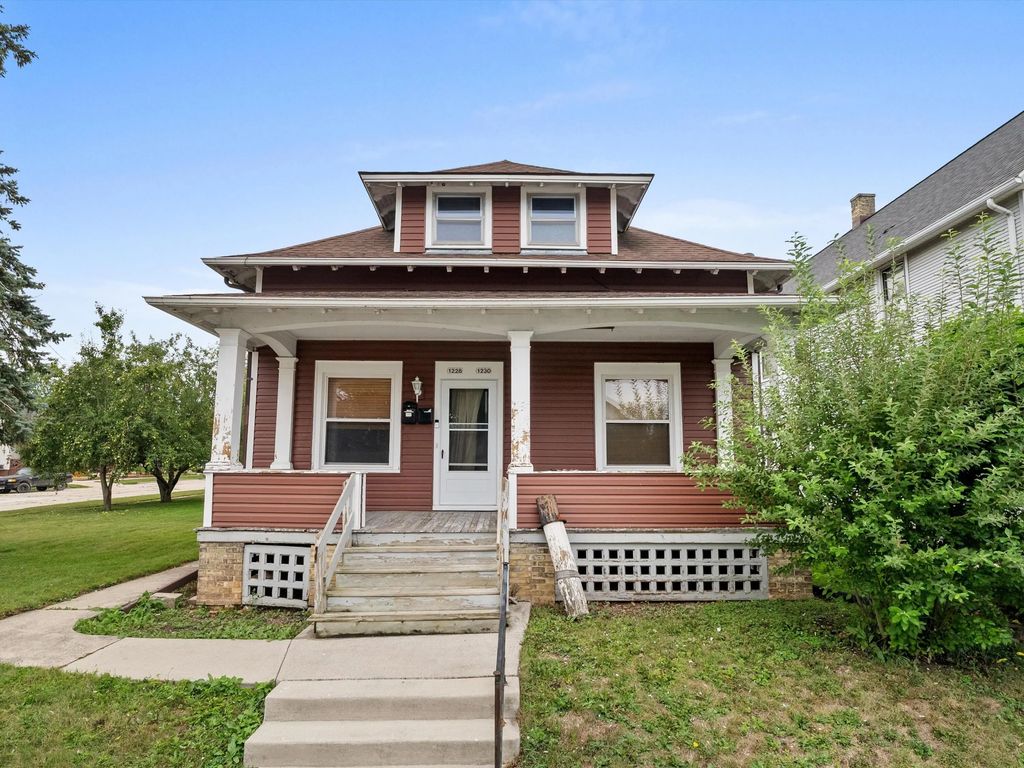 1228 S 17th St 1230, Sheboygan