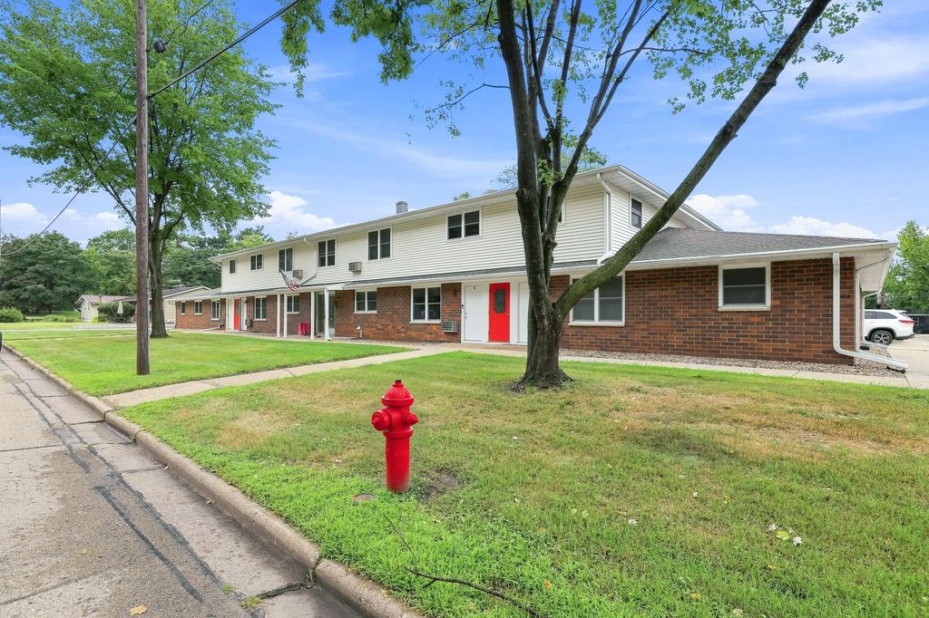 415 Fulton St, Waupaca