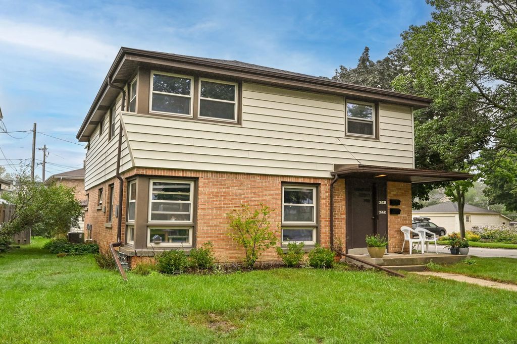 4339 N Sheffield Ave 4341, Shorewood