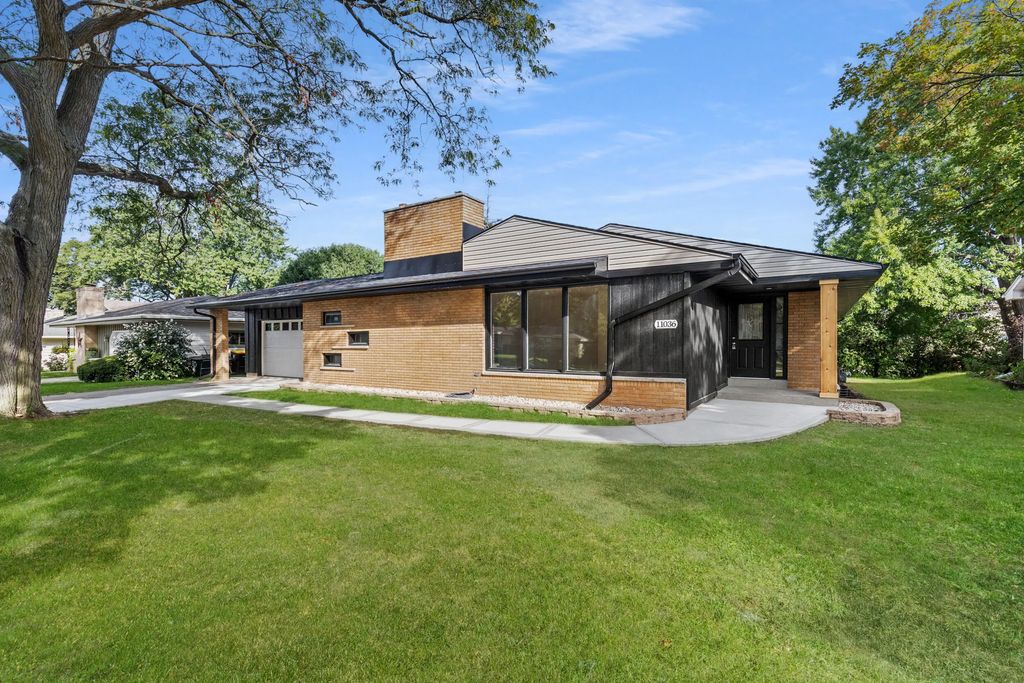 11036 W Derby Ave, Wauwatosa