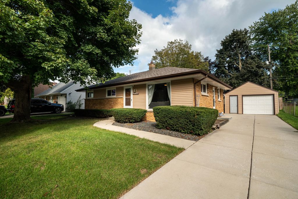 3709 6th Ave, South Milwaukee