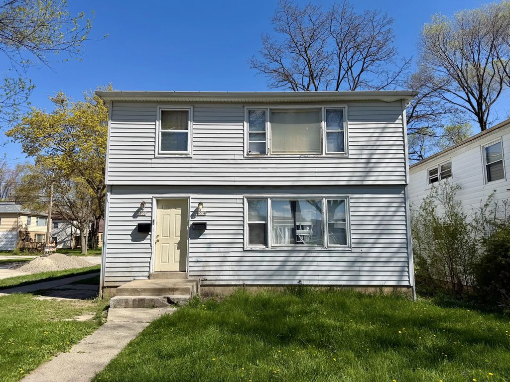 6530 W Carmen Ave 6532, Milwaukee