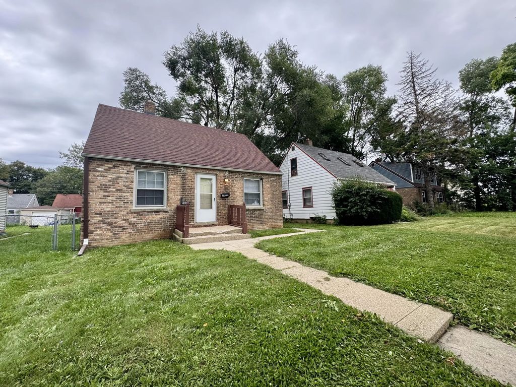 3928 N 30th St, Milwaukee