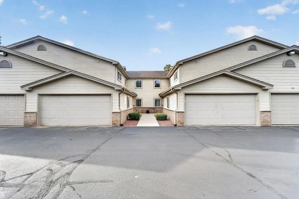 850 Evergreen Dr 3, Hartford