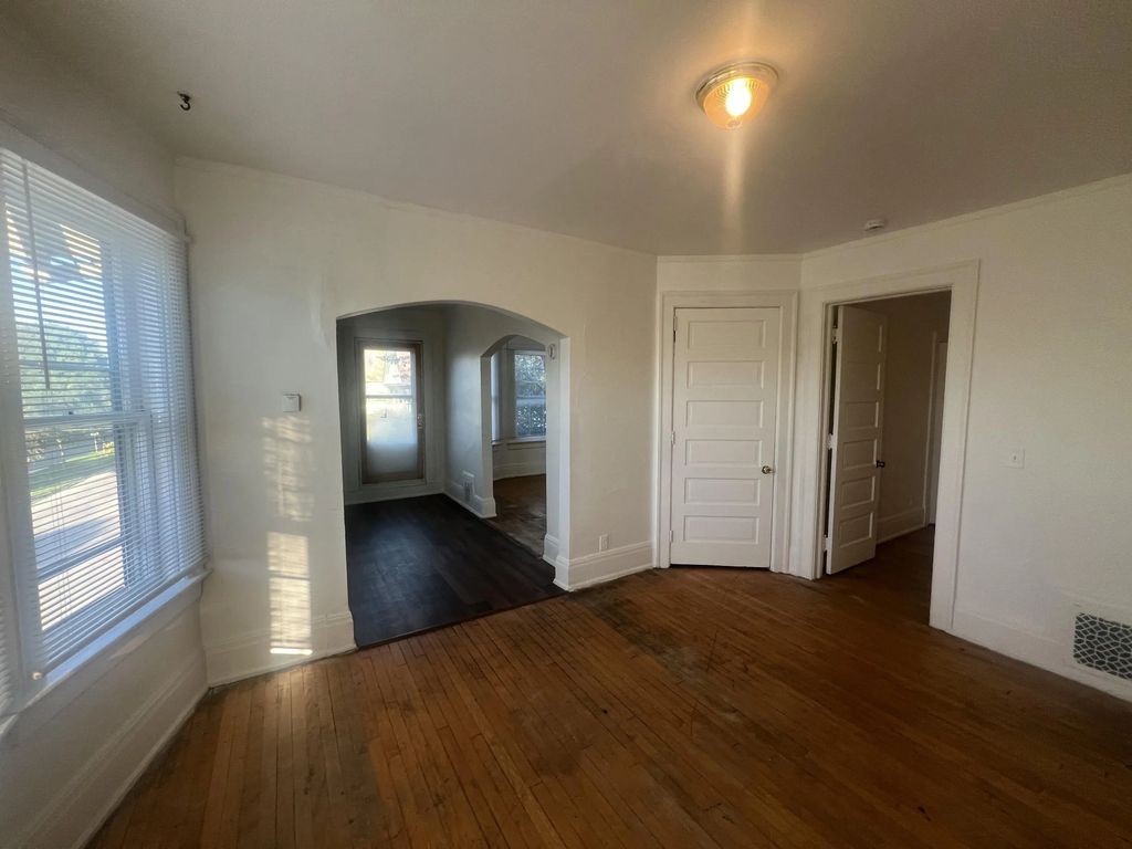 1253 N 34th St 1255, Milwaukee