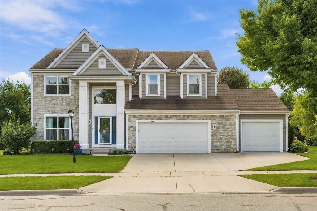 2127 Willow Pond Way, Port Washington