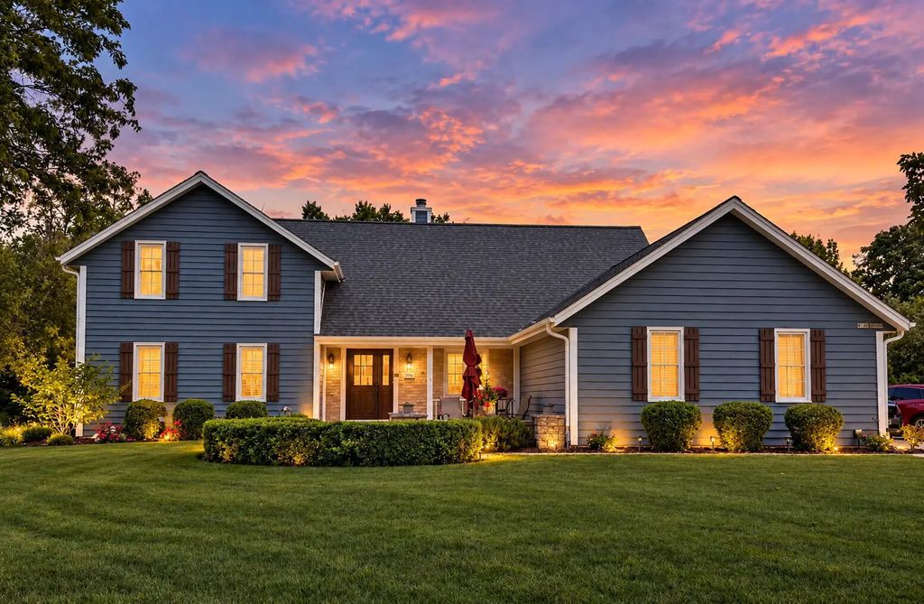 W196s8450 Plum Creek Blvd, Muskego