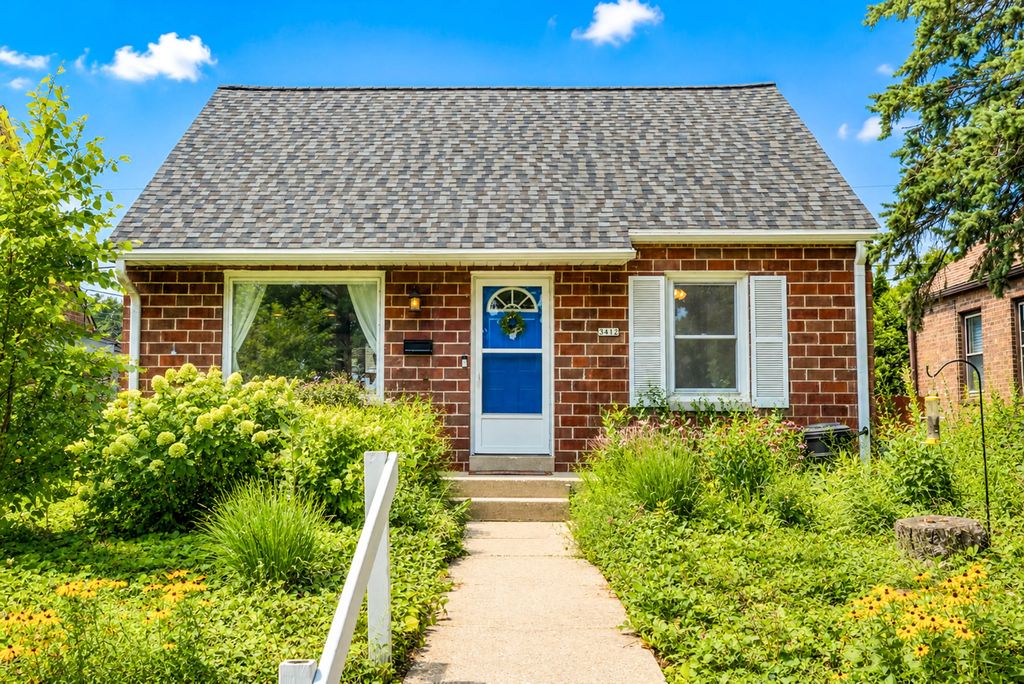 3412 E Allerton Ave, Cudahy