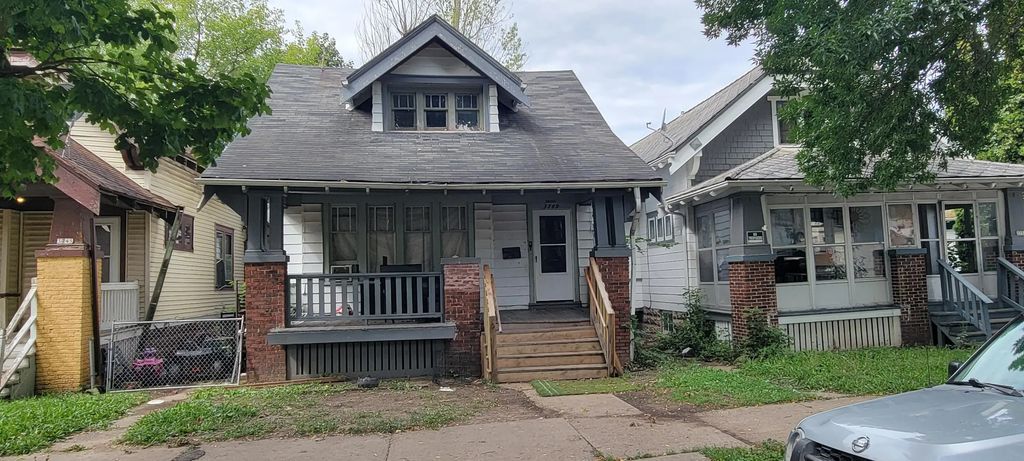 3749 N 14th St, Milwaukee