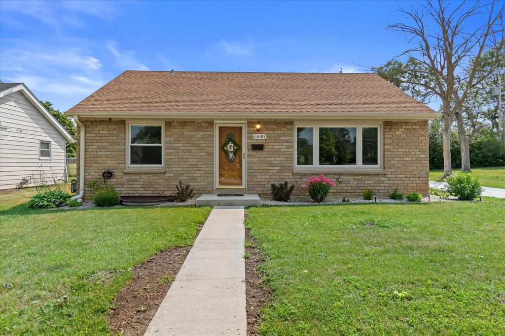 6500 N 91st St, Milwaukee