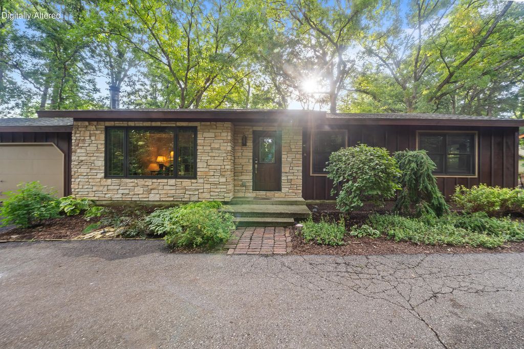 W4371 Laurel St, Linn