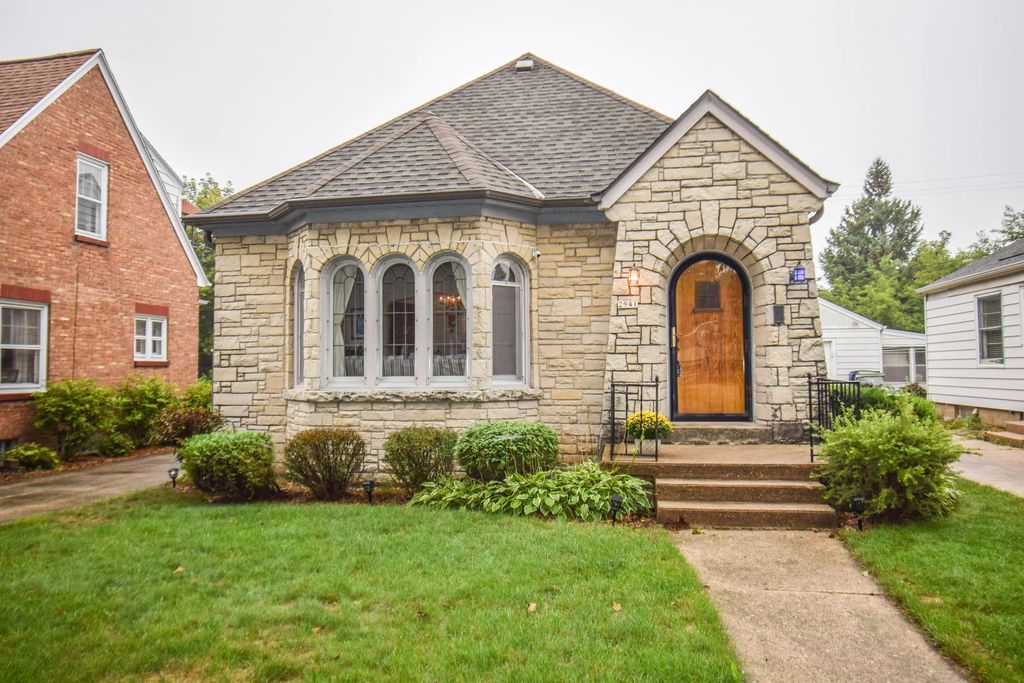2941 N 75th St, Milwaukee