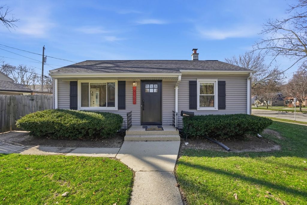 9155 W Park Hill Ave, Milwaukee
