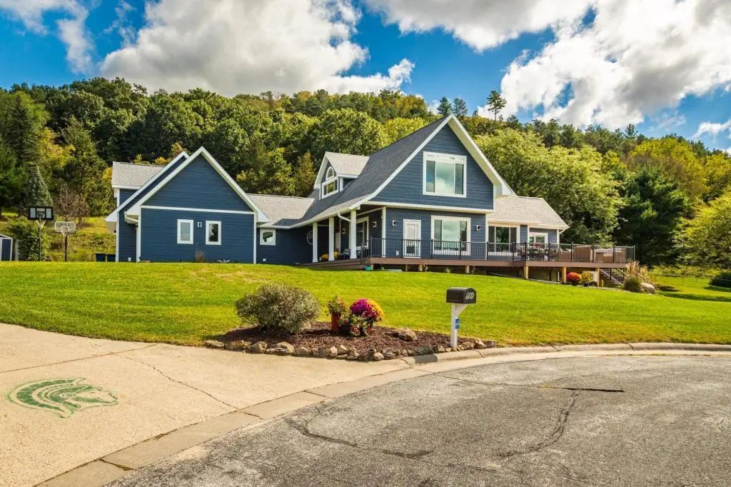 720 Trisdahl Ct, Rushford