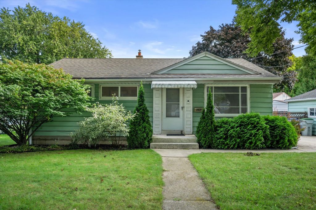 842 E Doty Pl, Milwaukee