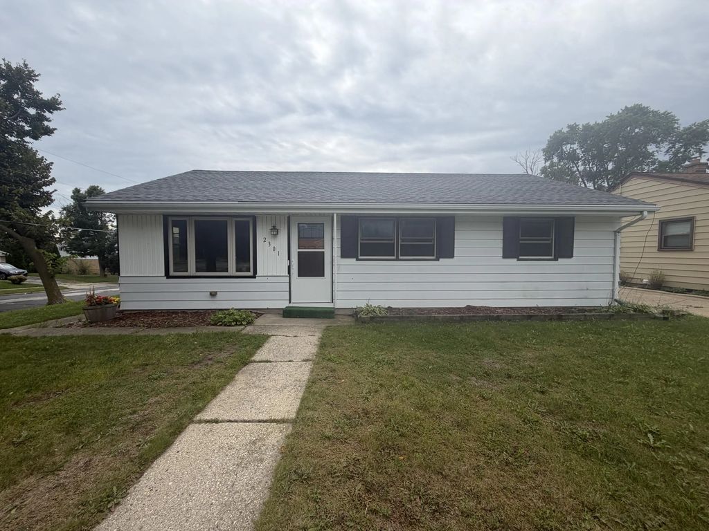 2301 W Alvina Ave, Milwaukee
