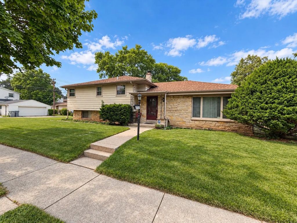 8706 W Courtland Ave, Milwaukee
